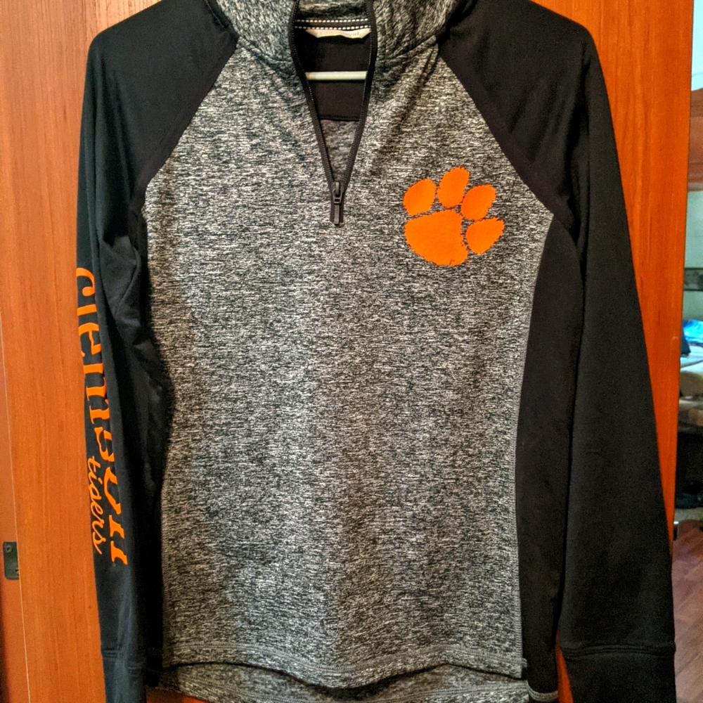 Clemson Pull over